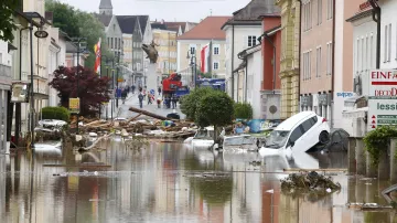 Škody po povodni v obci Simbach am Inn