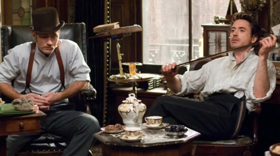 Robert Downey Jr. (Holmes) a Jude Law (Watson)