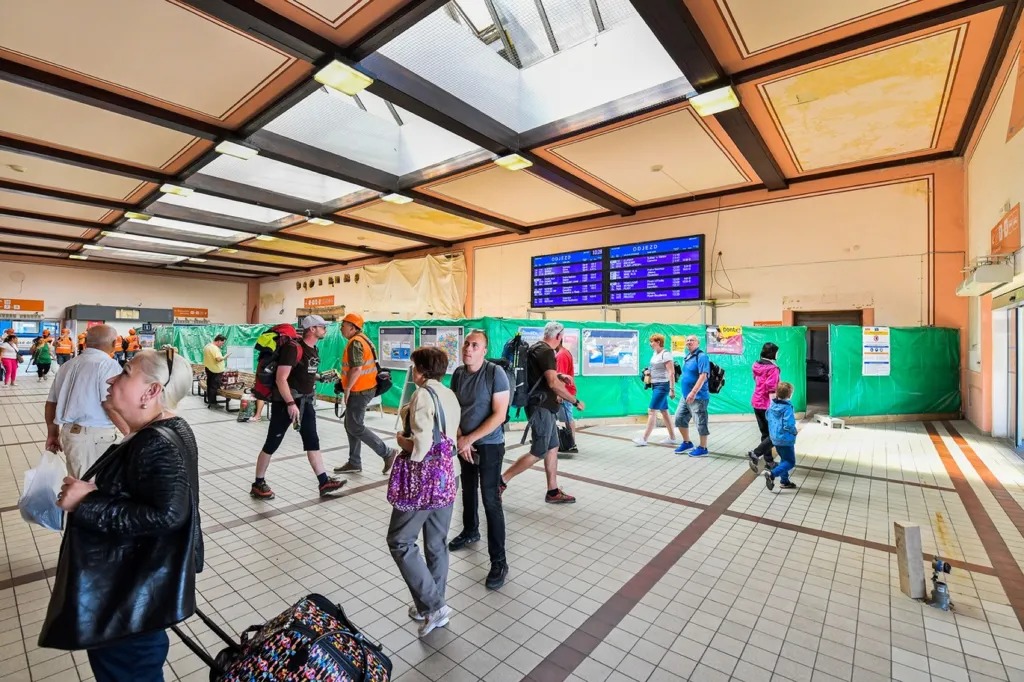 Rekonstrukce nádražní budovy v Plzni