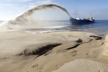 Eroze pobřeží ukrajuje životní prostor milionům lidí na celé planetě