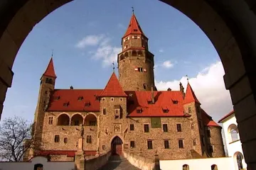 Hrad Bouzov zůstane státu, soud odmítl žalobu Německého řádu