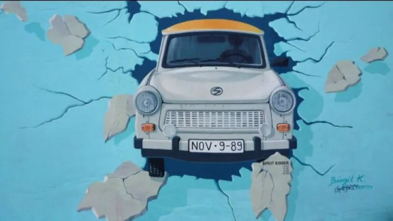 Co zbylo z Berlínské zdi po 25 letech