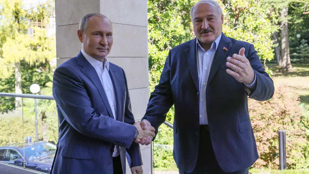 Ruský prezident Vladimir Putin a jeho běloruský spojenec Alexandr Lukašenko