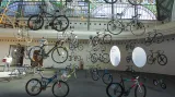 Instalace studia hipposdesign, která mapuje aktuální cyklistický park kamarádů, kolegů a dalších nadšenců spřízněných s ateliérem hipposdesign