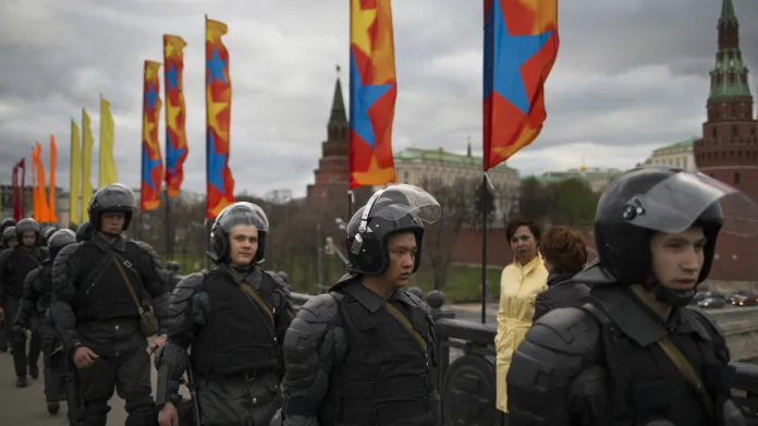 Ruská policie dohlíží na protest opozice
