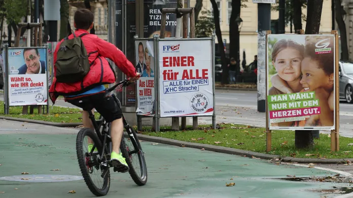 Předvolební snaha zaujmout voliče v ulicích Vídně