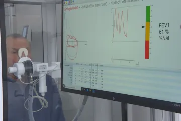 Těžká únava a slabost. Řada lidí stále řeší postcovidové potíže, určit diagnózu není snadné