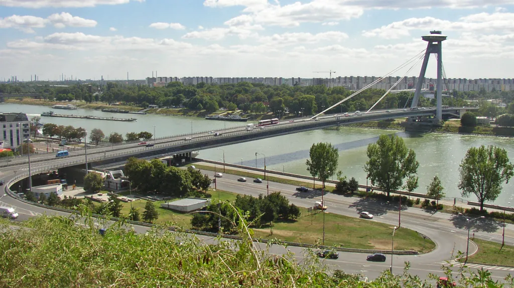 Bratislavský Nový most