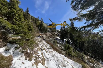 Turistu v Krkonoších zranil uvolněný kámen. Správa národního parku opatření nechystá