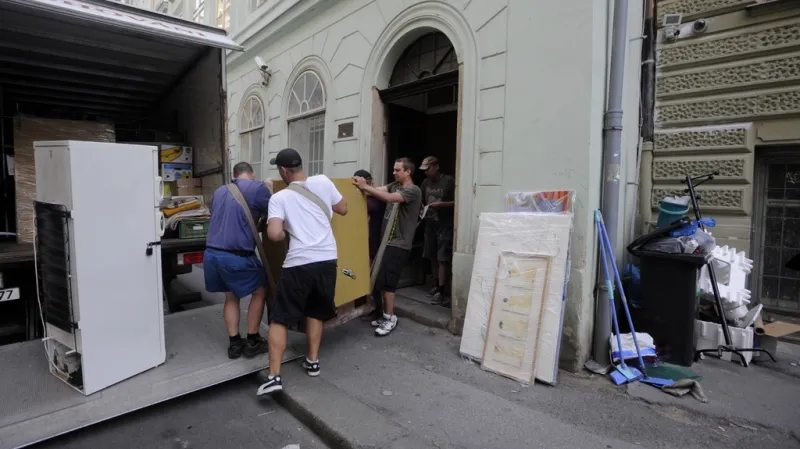 Drop In opouští budovu Ve Smečkách