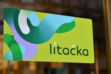 Každé druhé Lítačce měla letos vypršet platnost. Provozovatel slibuje automatické prodloužení