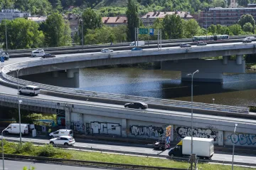 PŘEHLEDNĚ: Kudy jezdit během opravy Barrandovského mostu?