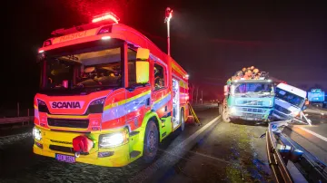 Na D56 u Ostravy bouralo pět aut