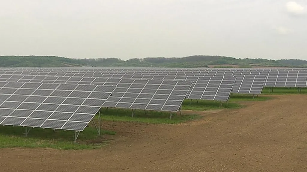 Solární elektrárna
