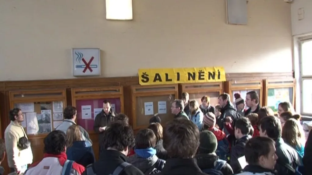 Start je tradičně na nádraží v Králově poli