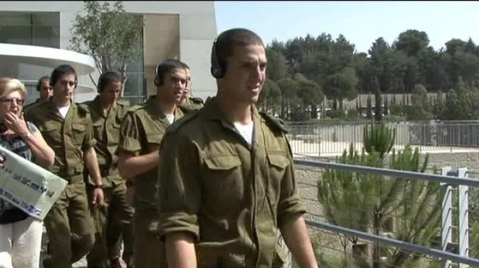 Izrael má nový zákon o vojenské službě