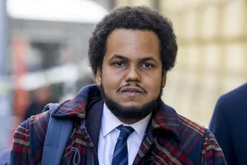 Policie navrhla obžalovat Feriho z dalšího znásilnění, píše iRozhlas