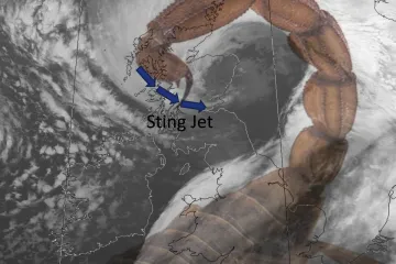 Třináctimetrové vlny, sting jet, silné srážky. Británii zasáhne bouře Ciarán