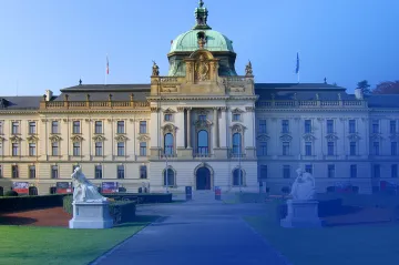 Tisková konference po jednání vlády