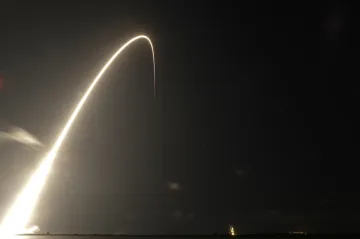 NASA má problém s Muskovým Starlinkem. Obává se dopadu na cesty do kosmu