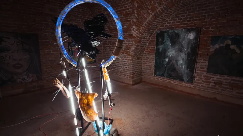 Výtvarná výstava Art-Brut-All v prostorách josefovské pevnosti