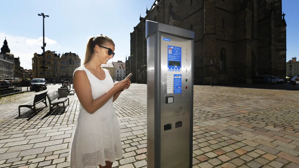 Parkovací automat v centru Plzně