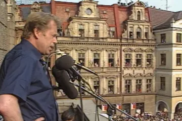 30 let zpět: Najednou se vynořila veliká skupina mstitelů