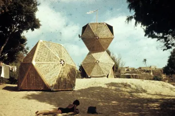 Tři izraelské hvězdy v polském chrámu architektury