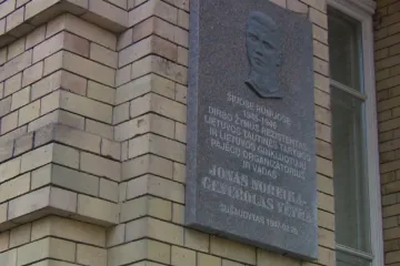 Hrdina, nebo kolaborant s nacisty? Litevci se přou o minulost bojovníka proti sovětské okupaci