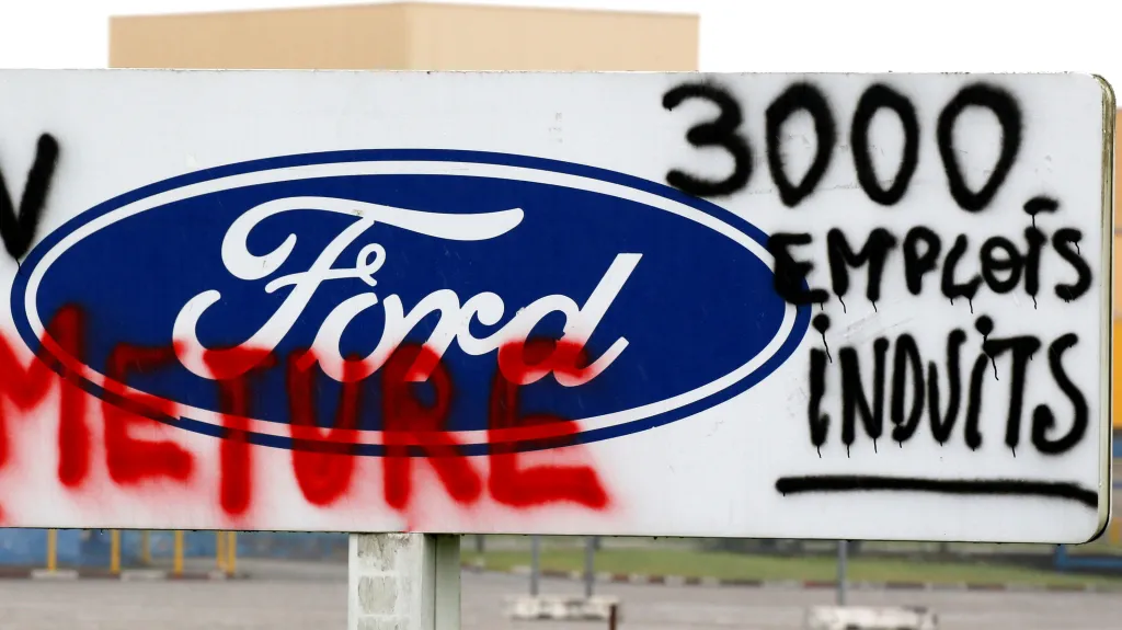 Vchod do továrny nedaleko Bordeaux, kterou plánuje Ford uzavřít