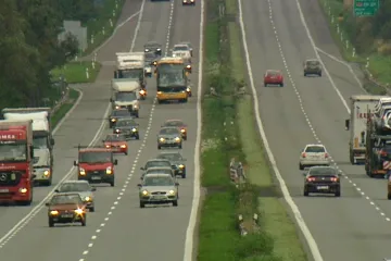 Dobeš dostal přidáno, dálniční známky stejně zdraží