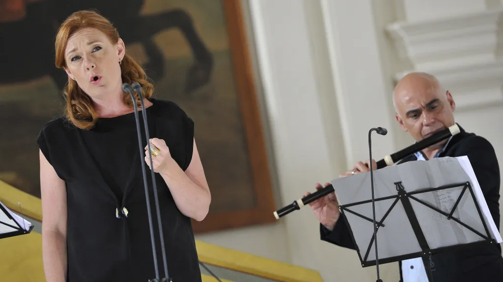 Magdalena Kožená zazpívala v jízdárnách zámku ve Valticích