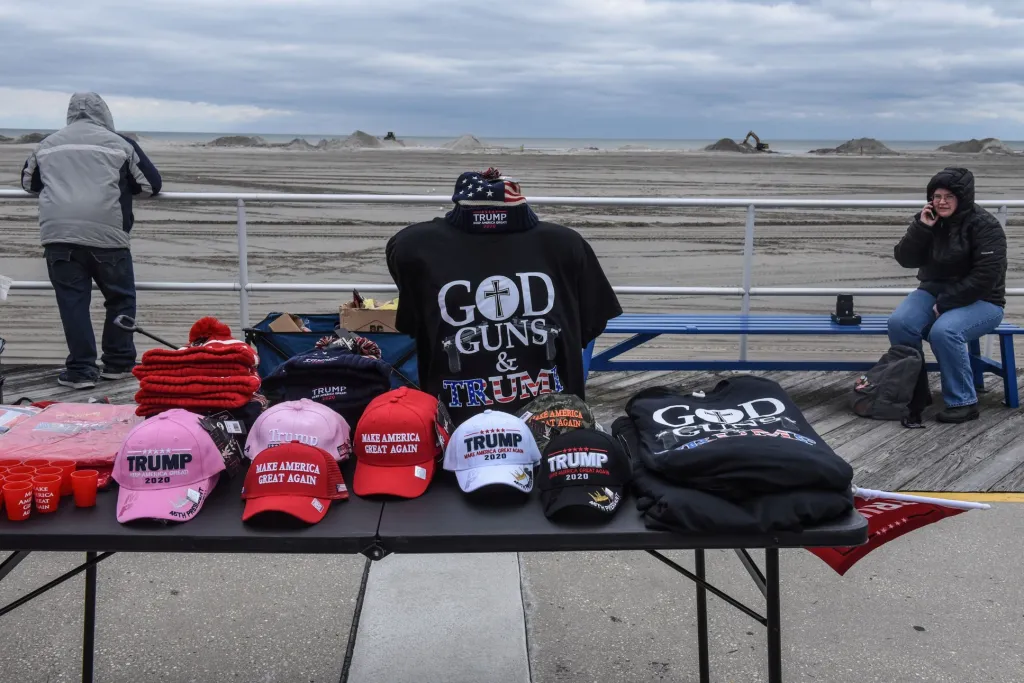 Příznivci a odpůrci Donalda Trumpa se sešli v americkém Wildwoodu