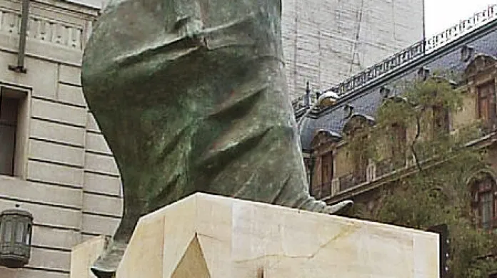 Pomník Salvadora Allendeho