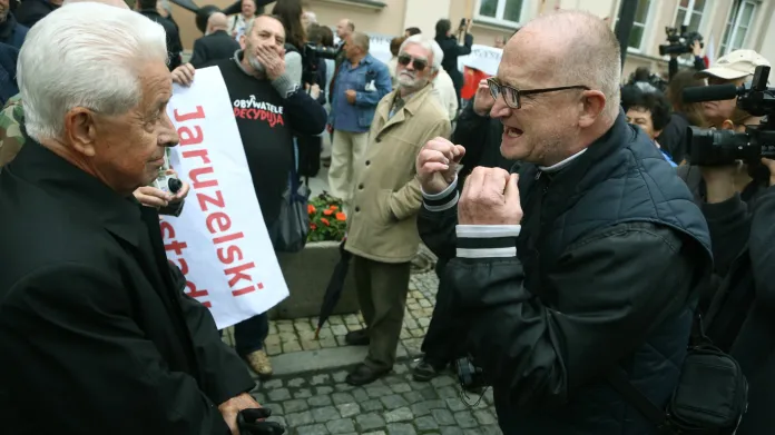 Ve Varšavě se střetli Jaruzelského příznivci a odpůrci