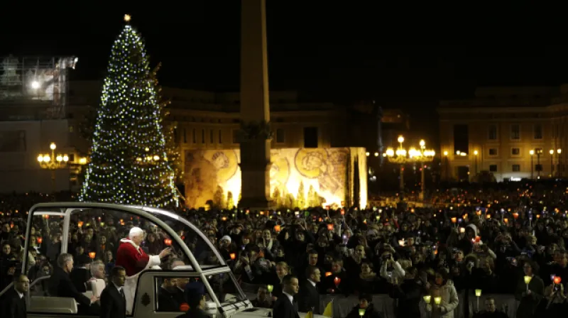 Při setkání v Římě v roce 2012 byl i papež Benedikt XVI.