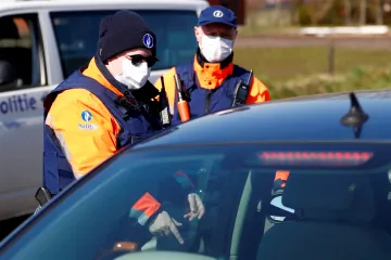 Nejdřív otevřete hranice mezi státy, kde je vývoj nákazy podobný, doporučuje Evropská komise