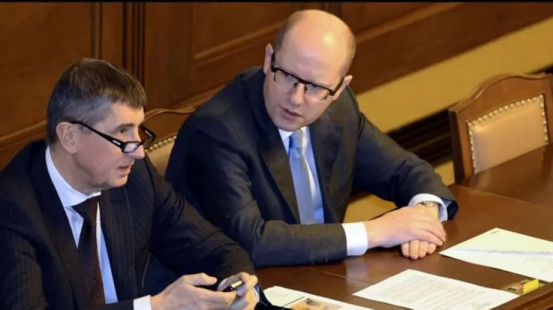 Sobotka chce mít v monitorovacím týmu pět členů vlády