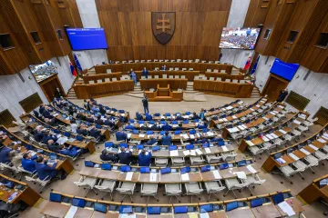 Slovenský parlament řeší sporný zákon o nevládních organizacích