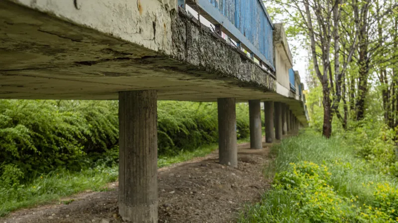 Přístupovou lávku k poliklinice čeká demolice