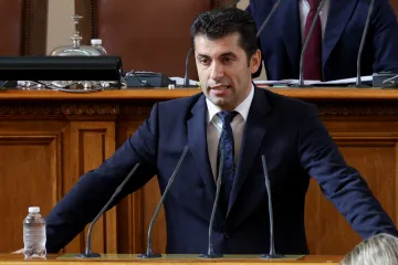 Podle povolební prognózy vyhraje volby v Bulharsku těsně koalice expremiéra Petkova