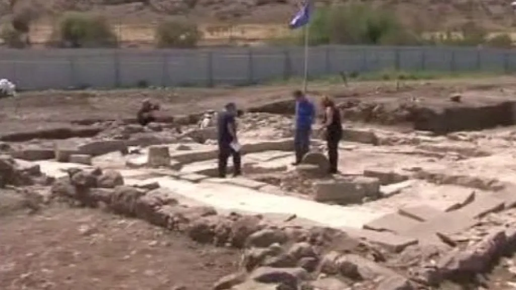 Pozůstatky synagogy na břehu Galilejského jezera
