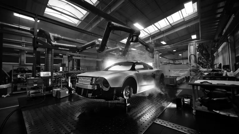 Výroba Erka 21. století na fotografiích Antonína Kratochvíla