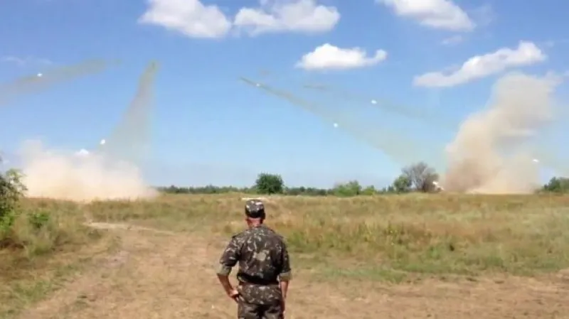 V bojích na východě Ukrajiny zemřelo už 325 vojáků