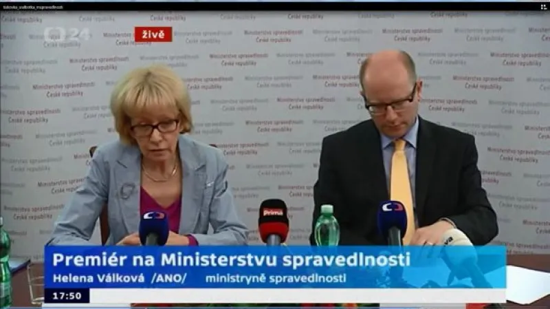 ZÁZNAM: Sobotka si cení poctivé legislativní přípravy