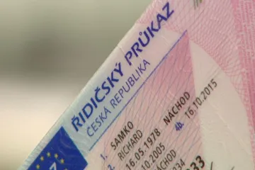 Přes pět tisíc řidičů požádalo o výměnu řidičáku on-line. Digitalizaci ale nemohou využít všichni
