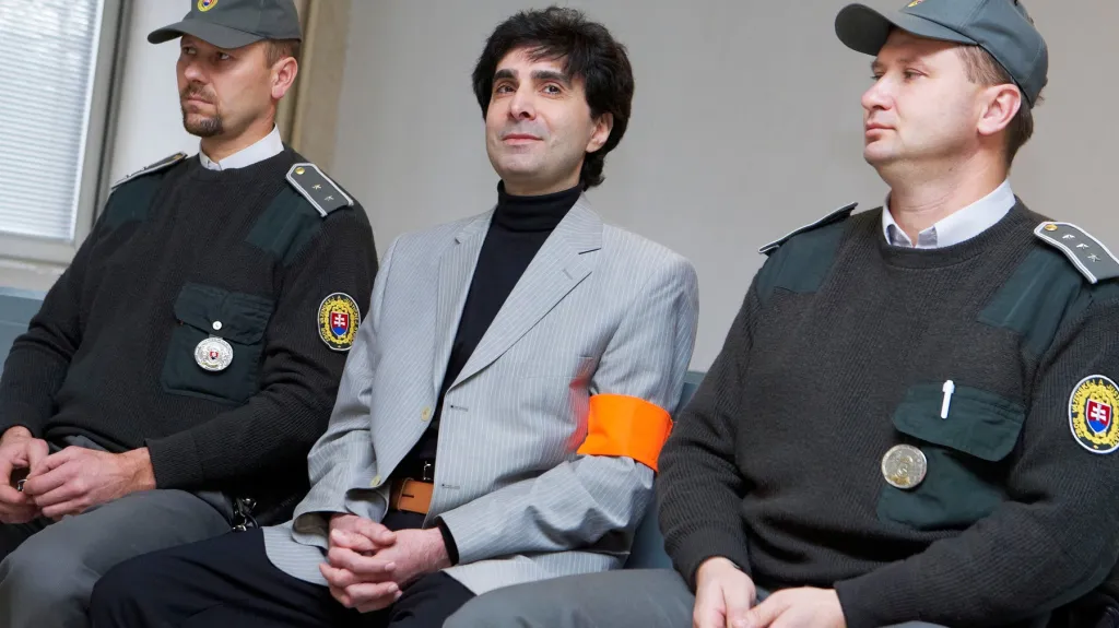 Ašot Mkrtyčev u soudu v Prešově v roce 2008