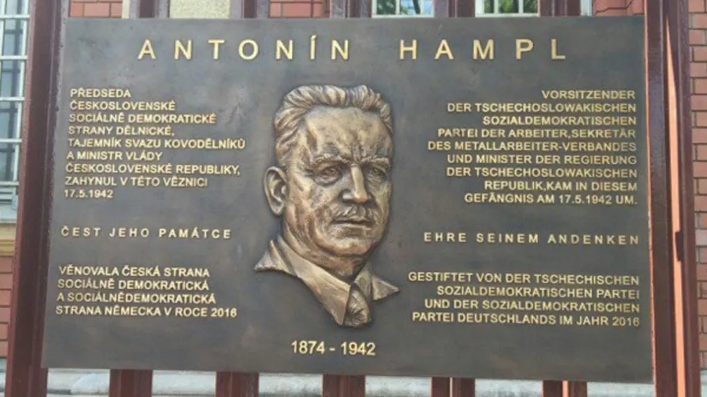 Pamětní deska meziválečného šéfa sociální demokrace