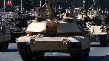 Nechyběly ani tanky Abrams