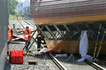 Expres projel návěstidlo zakazující jízdu. Inspekce vyšetřuje, zda šlo o závadu, nebo chybu